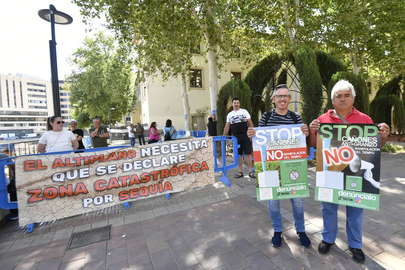 Acampada de agricultores del Altiplano por la sequía, en imágenes