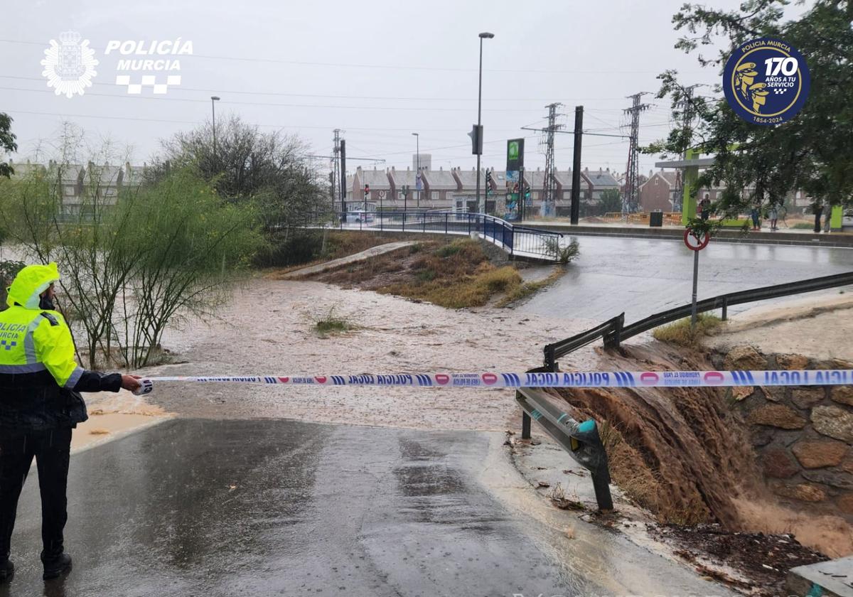 El temporal corta calles e inunda ramblas en varios municipios