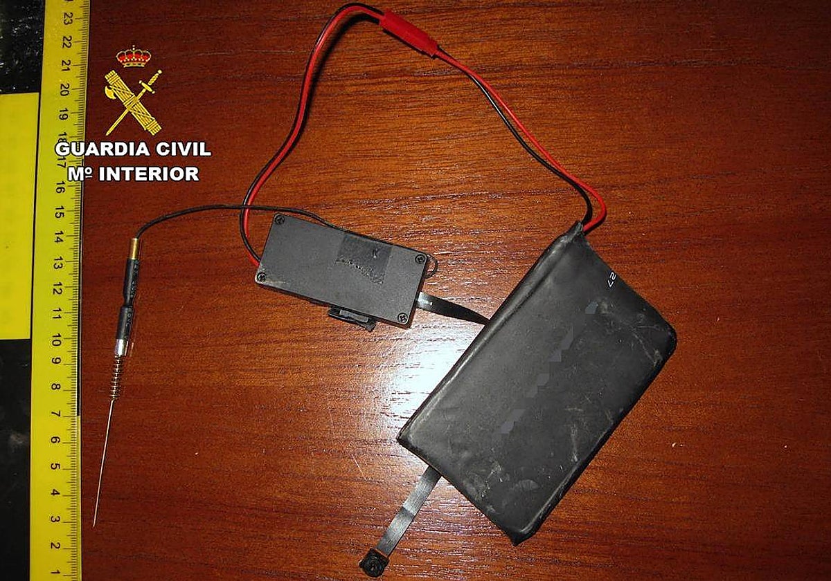 Dispositivo de grabación recuperado en la vivienda de la víctima.