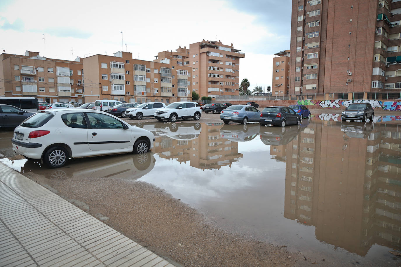 En imágenes, las fuertes lluvias dejan 31 litros en una hora en Cartagena