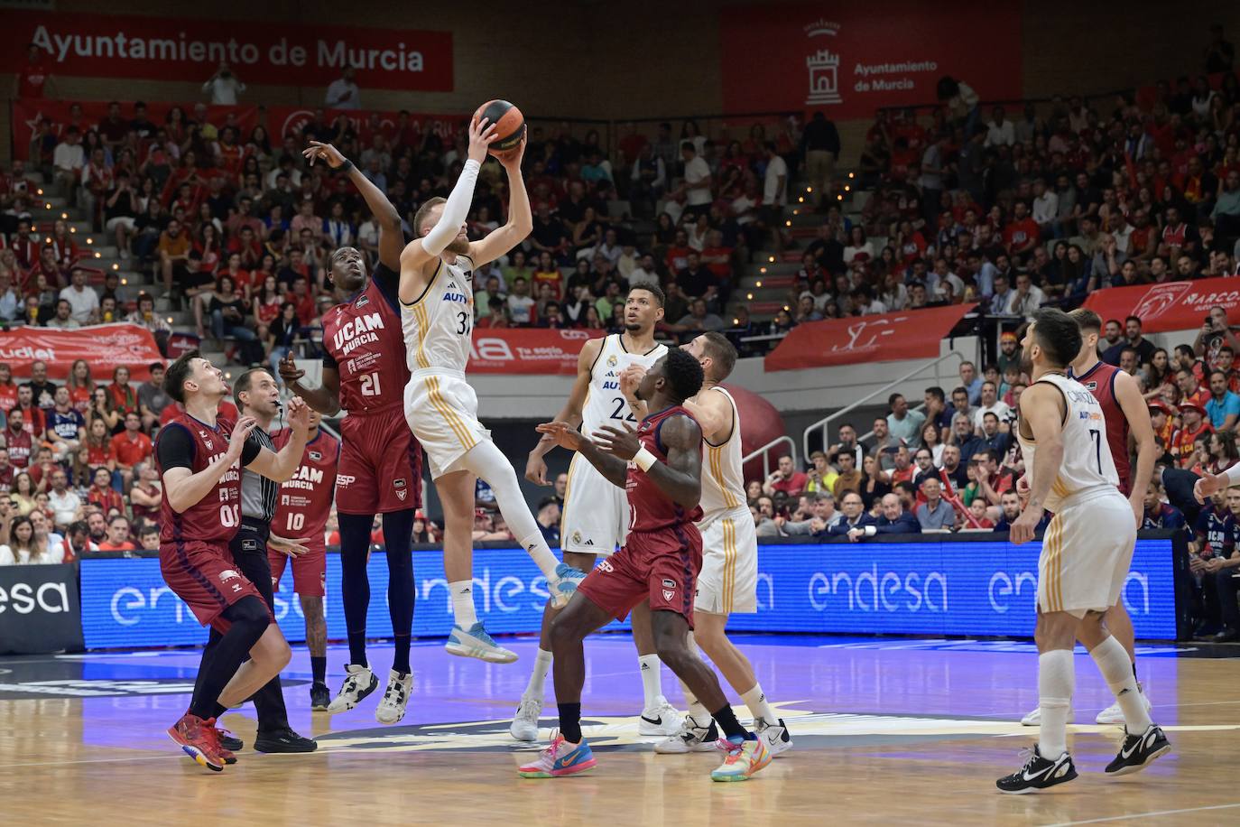 Las imágenes del UCAM-Real Madrid (73-84)