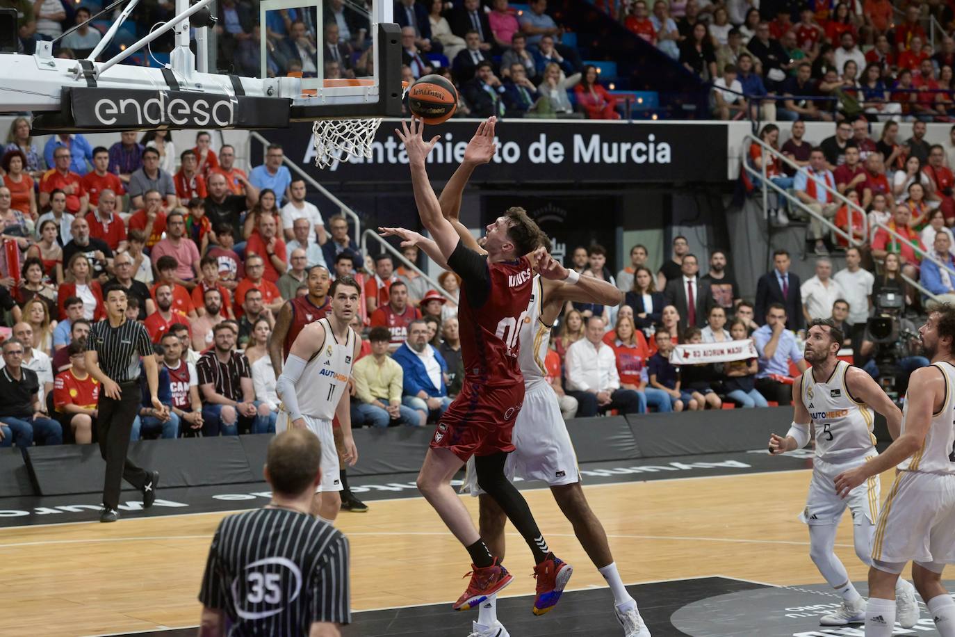Las imágenes del UCAM-Real Madrid (73-84)