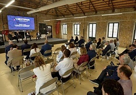 Las 'smart cities' protagonizaron la primera mesa redonda en el foro Next Spain, celebrado ayer en el Cuartel de Artillería.