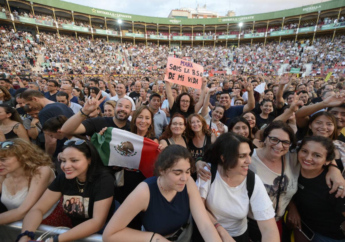 Imágenes del concierto de Maná en la Plaza de Toros de Murcia