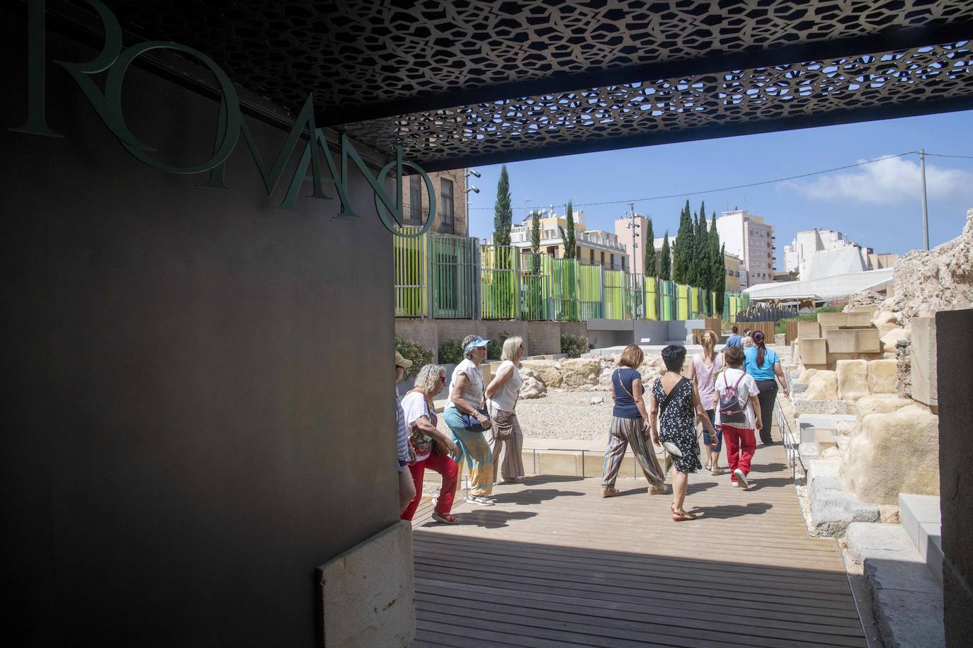 Las imágenes de las visitas arqueológicas en Cartagena