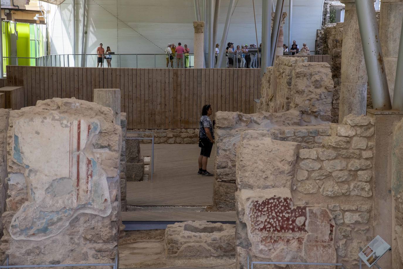 Las imágenes de las visitas arqueológicas en Cartagena