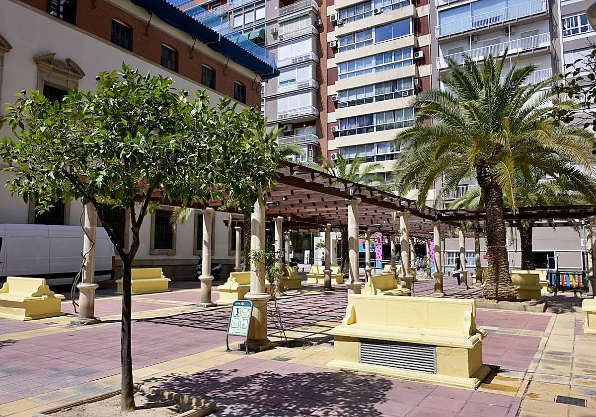 La plaza Preciosa de Murcia, este lunes.