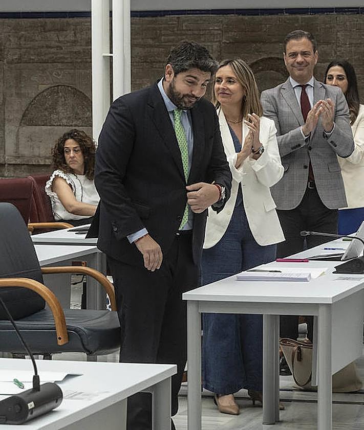 Imagen secundaria 2 - López Miras anuncia cambios en Educación y un plan de impulso industrial en el Debate del estado de la Región