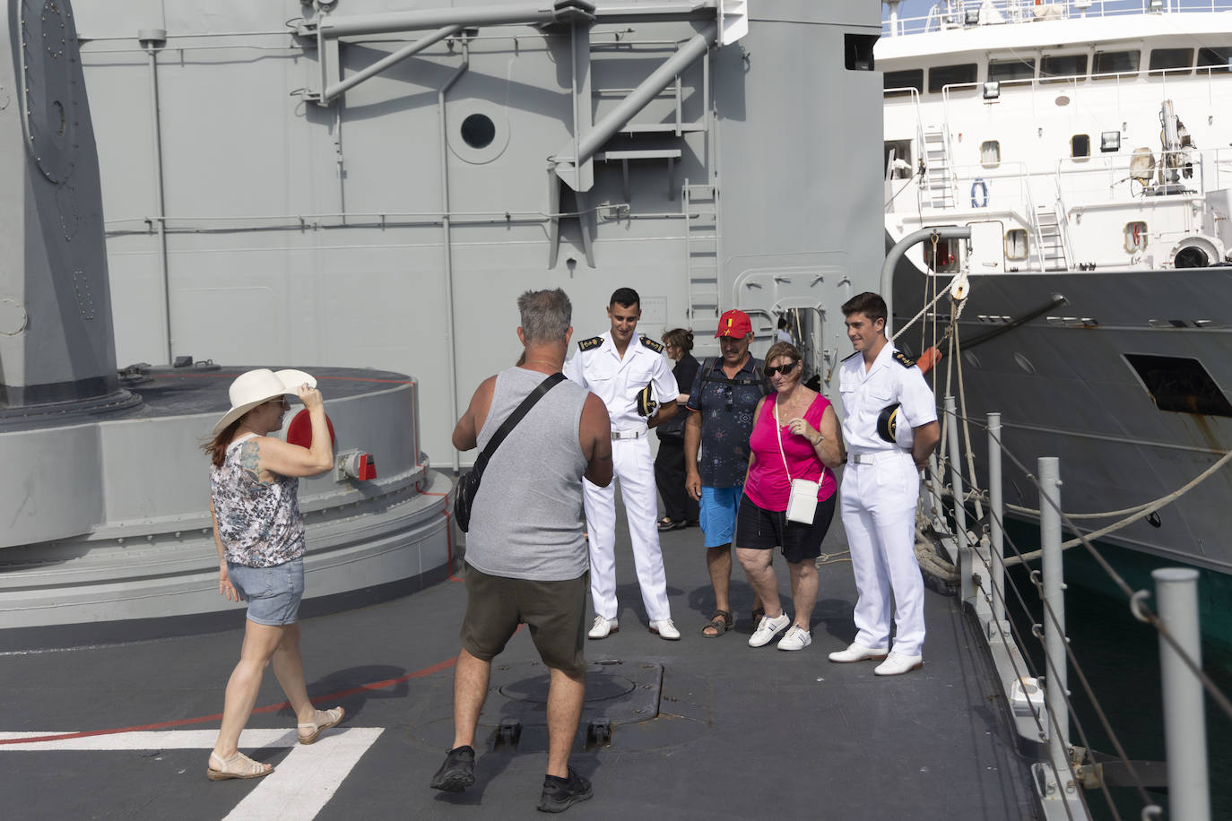 La visita a los buques de la armada en Cartagena, en imágenes