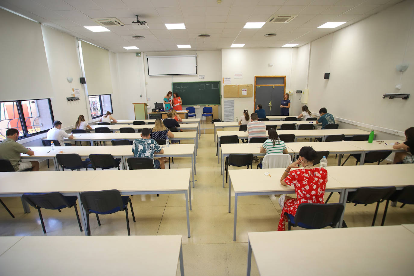 Las oposiciones a Educación Primaria de 2024 en la Región de Murcia, en imágenes