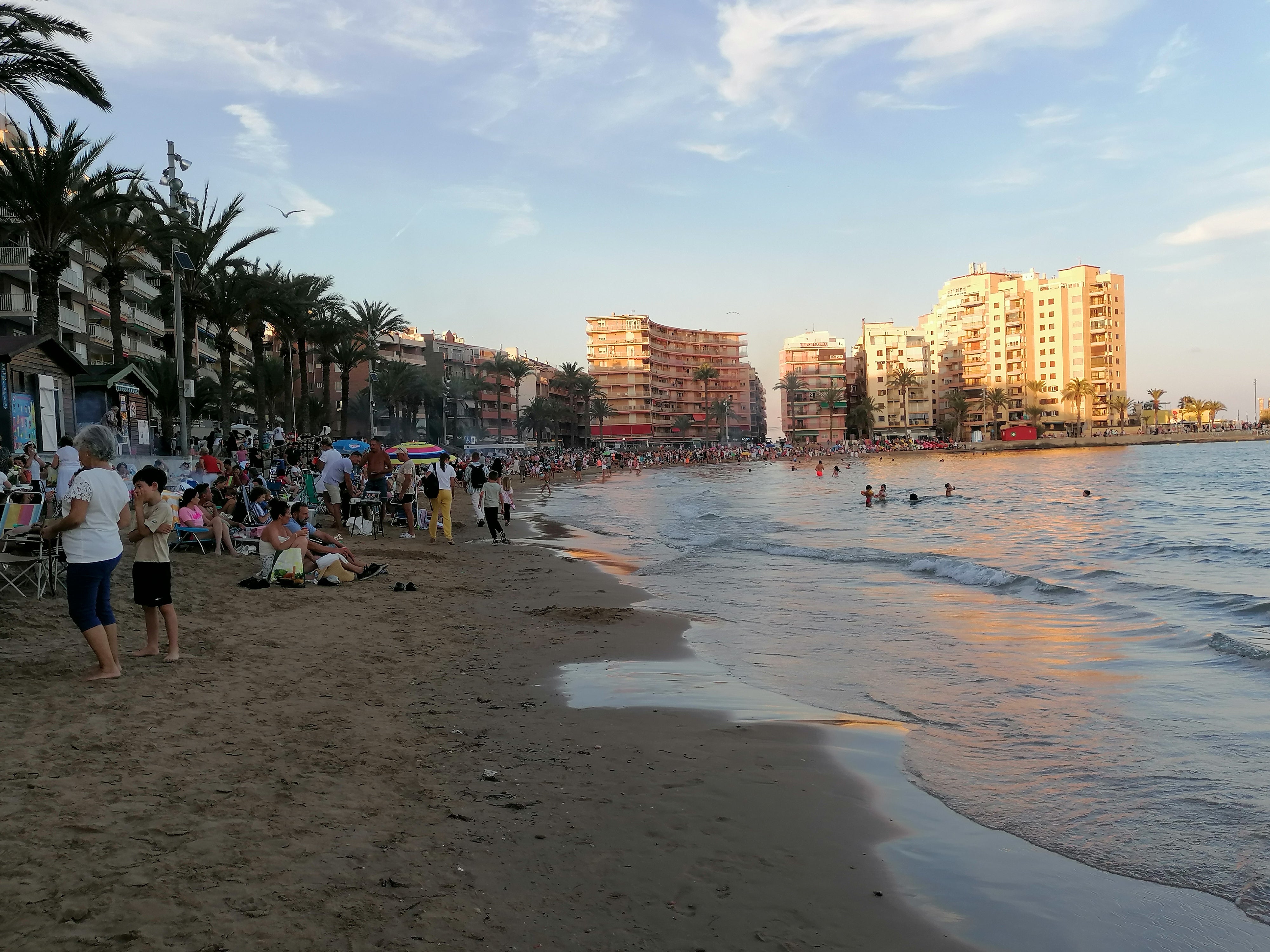 Las imágenes de las hogueras de San Juan en Torrevieja