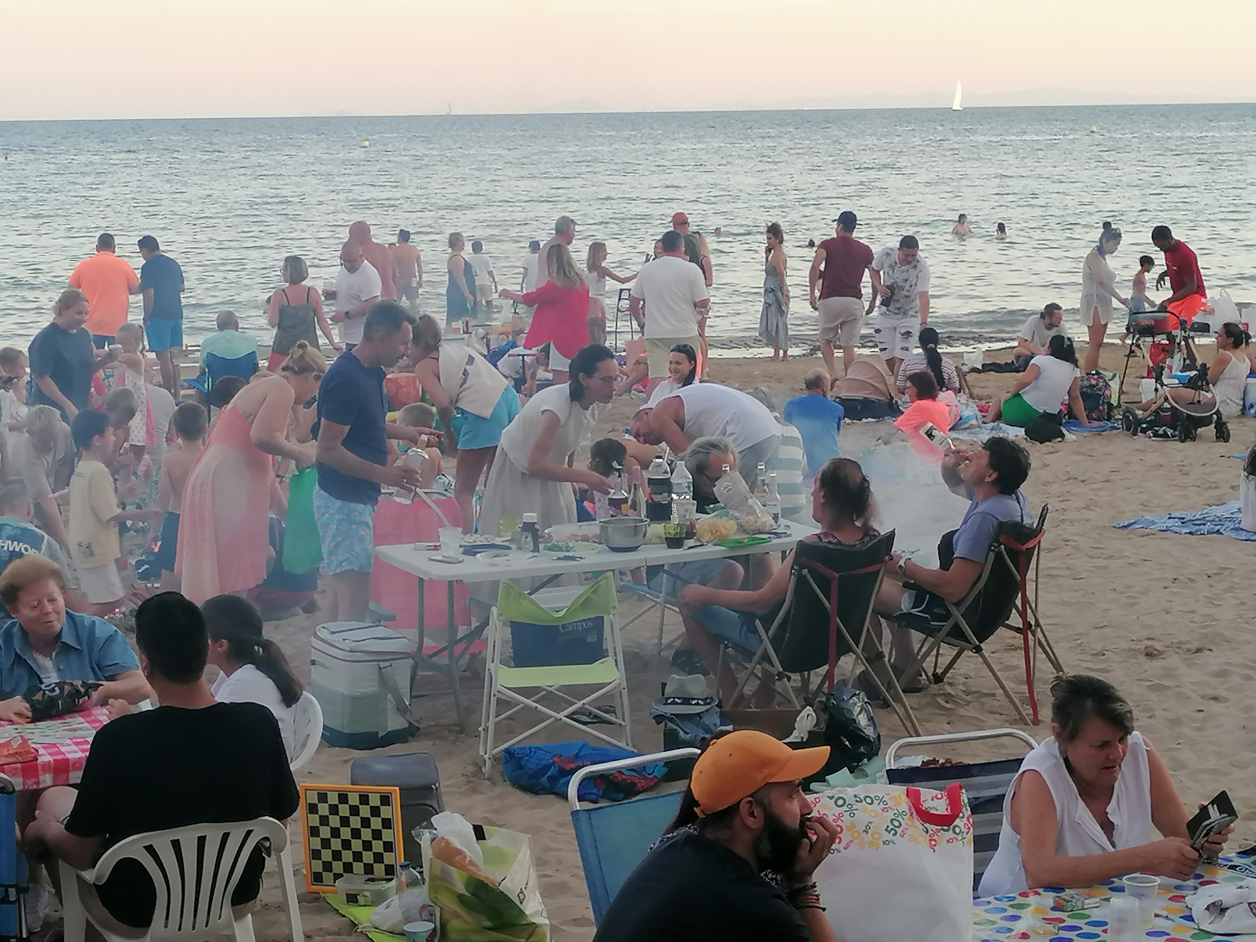 Las imágenes de las hogueras de San Juan en Torrevieja