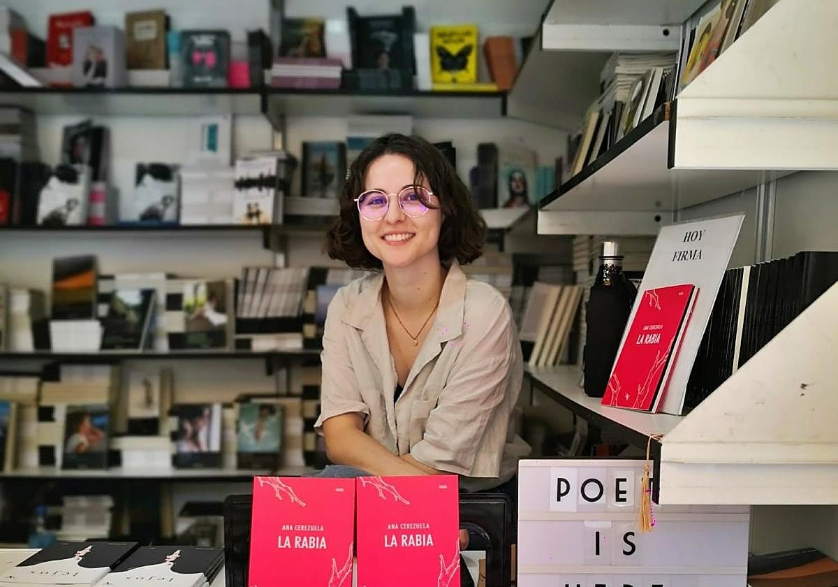 La poeta Ana Cerezuela.