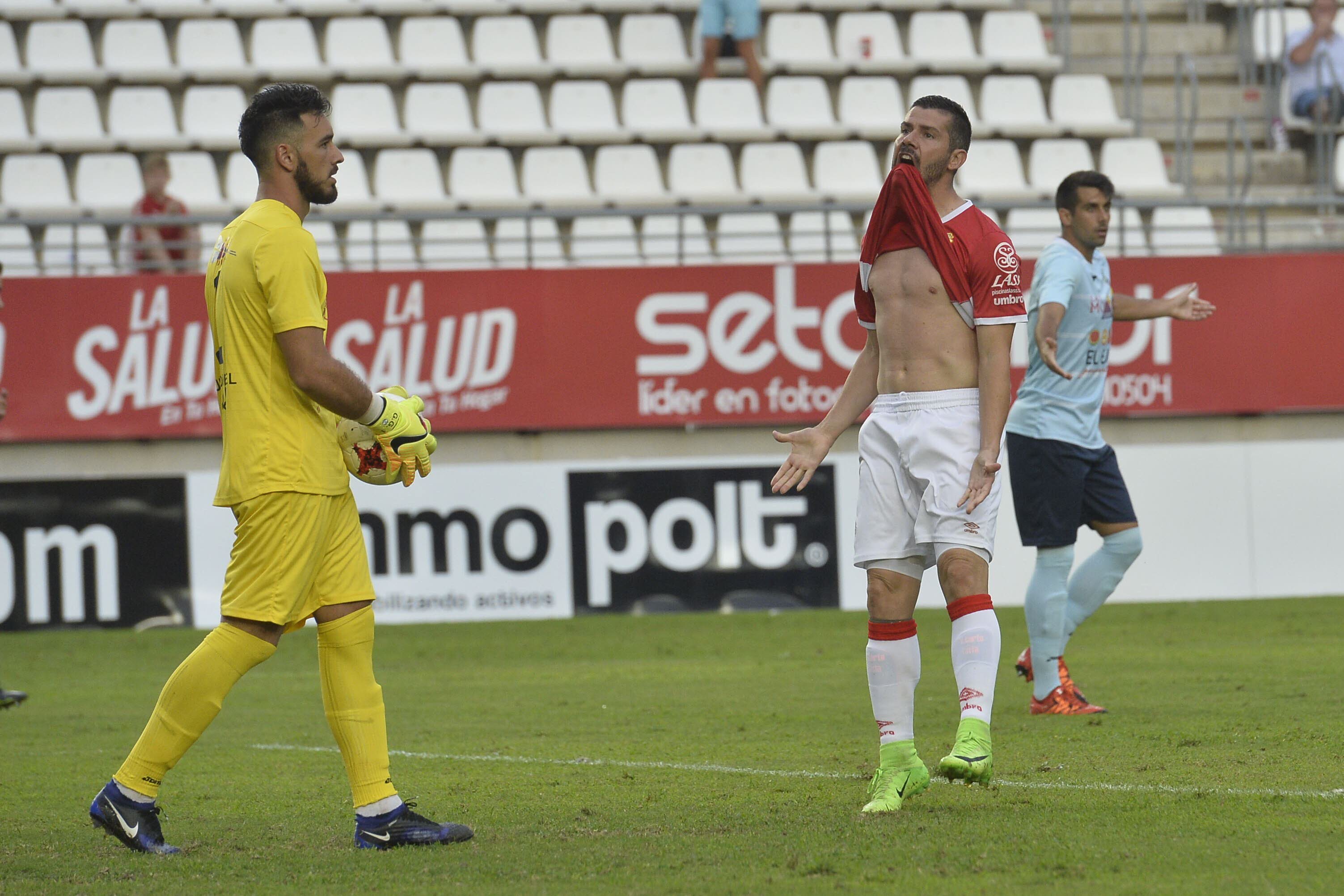 Gianfranco Gazzaniga, junto a Víctor Curto, la última vez que visitó el Enrique Roca con El Ejido.