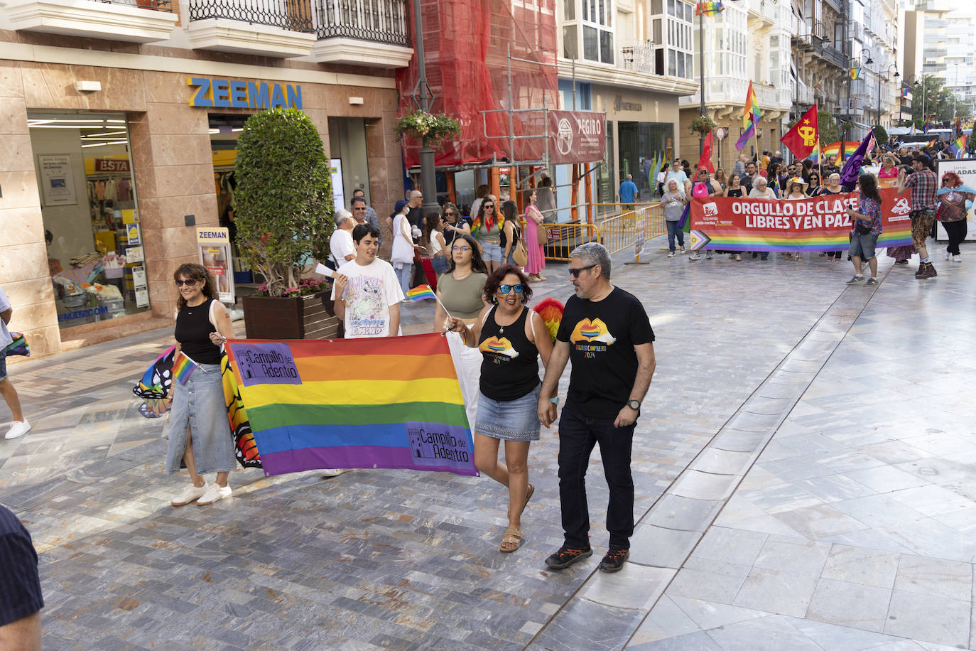 El desfile del Orgullo en Cartagena, en imágenes