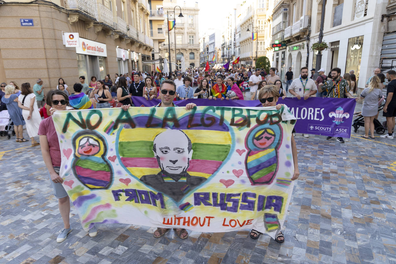 El desfile del Orgullo en Cartagena, en imágenes