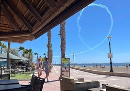 Turistas en Los Narejos, este sábado.