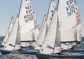 Salida de la flota Snipe en la primera prueba de ayer.