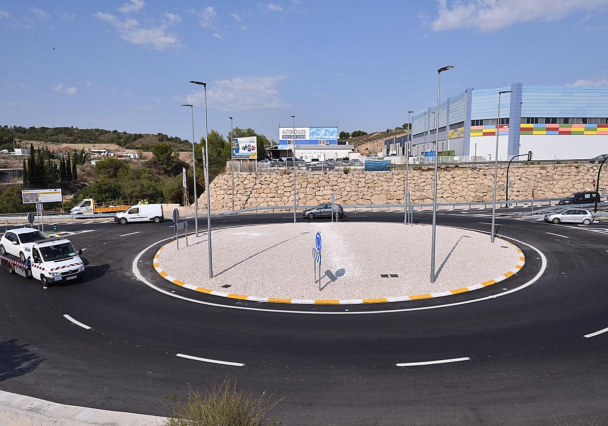 Nueva glorieta destinada a mejorar la fluidez del tráfico y la accesibilidad a Las Torres de Cotillas.