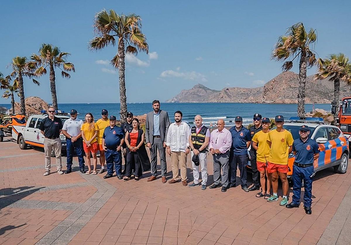 Foto de familia durante la presentación del Plan Copla en La Unión.