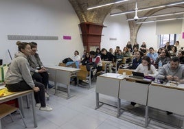 Estudiantes de Enfermería durante una asamblea en una imagen de archivo.