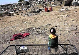 Una niña en condiciones de pobreza.