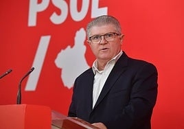 José Vélez, este martes en una rueda de prensa en la sede de su partido en la calle Princesa.