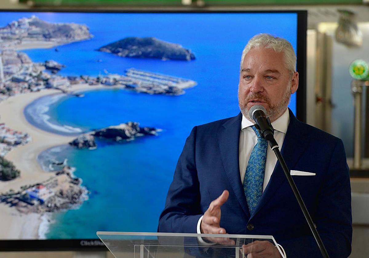 El alcalde de Mazarrón, Ginés Campillo, durante una rueda de prensa.