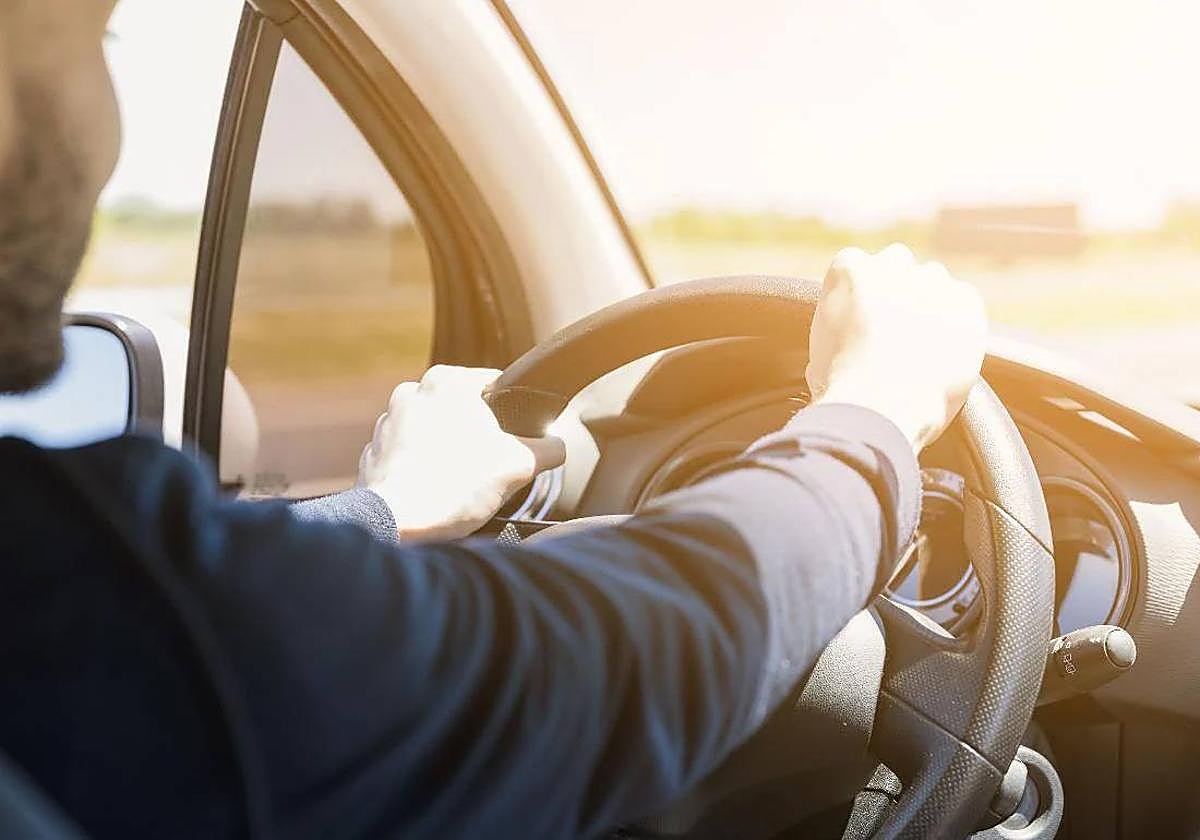 La DGT advierte de los riesgos y efectos de conducir tras ingerir cierto medicamentos.