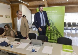 José Ángel Antelo a su llegada ayer a la primera reunión del renovado Consejo Asesor Regional de Participación Ciudadana.