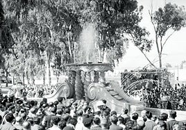 Instantánea de la inauguración del anhelado Canal de Cartagena, en 1945.