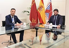 José Francisco García y Fernando López Miras, ayer.