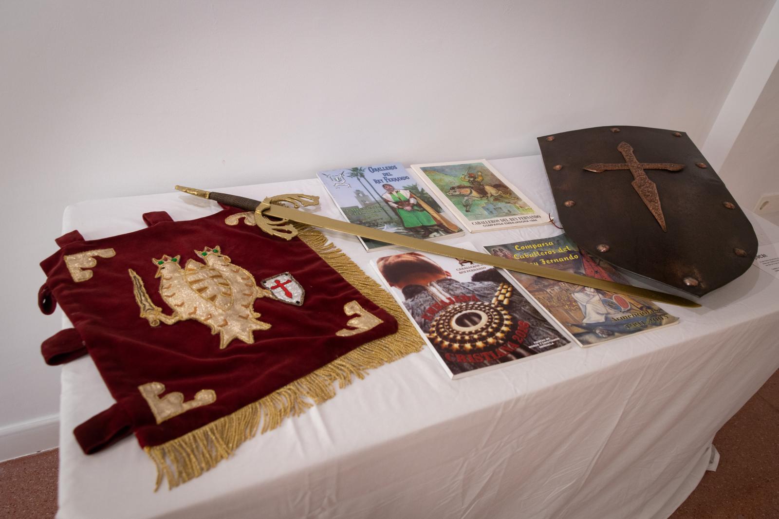 La exposición de los Caballeros del Rey Fernando en Orihuela, en imágenes