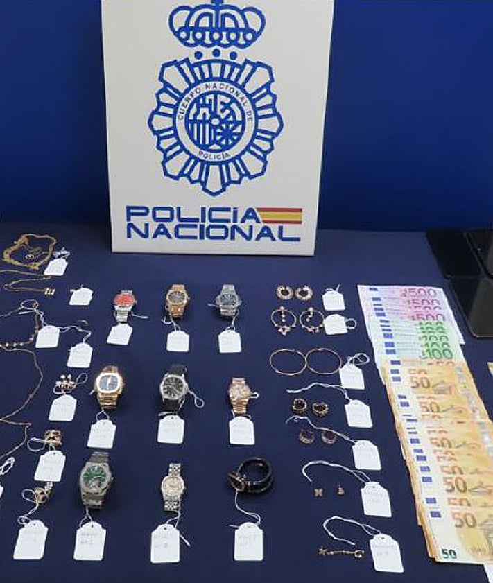 Imagen secundaria 2 - Condenan a cuatro años y nueve meses a la banda que robó tres millones de euros en una villa de Ronaldo Nazário en Ibiza