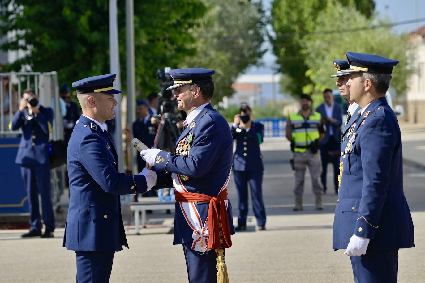 La entrega de Reales Despachos a los nuevos tenientes del Ejército del Aire