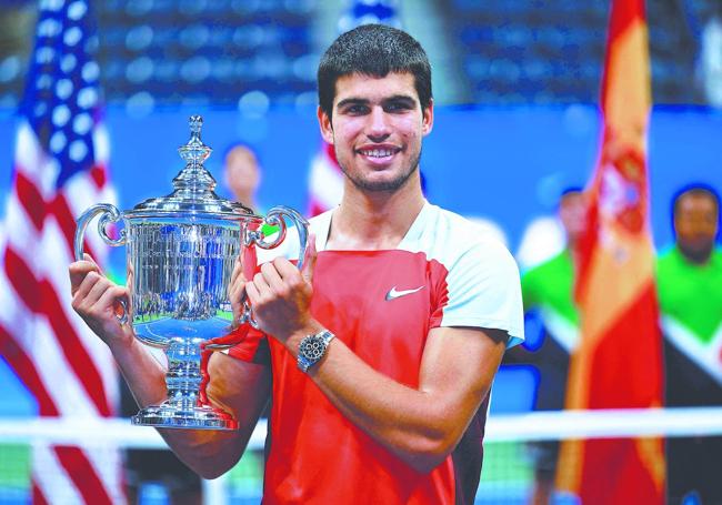 Alcaraz celebra el US Open, su primer Grand Slam.