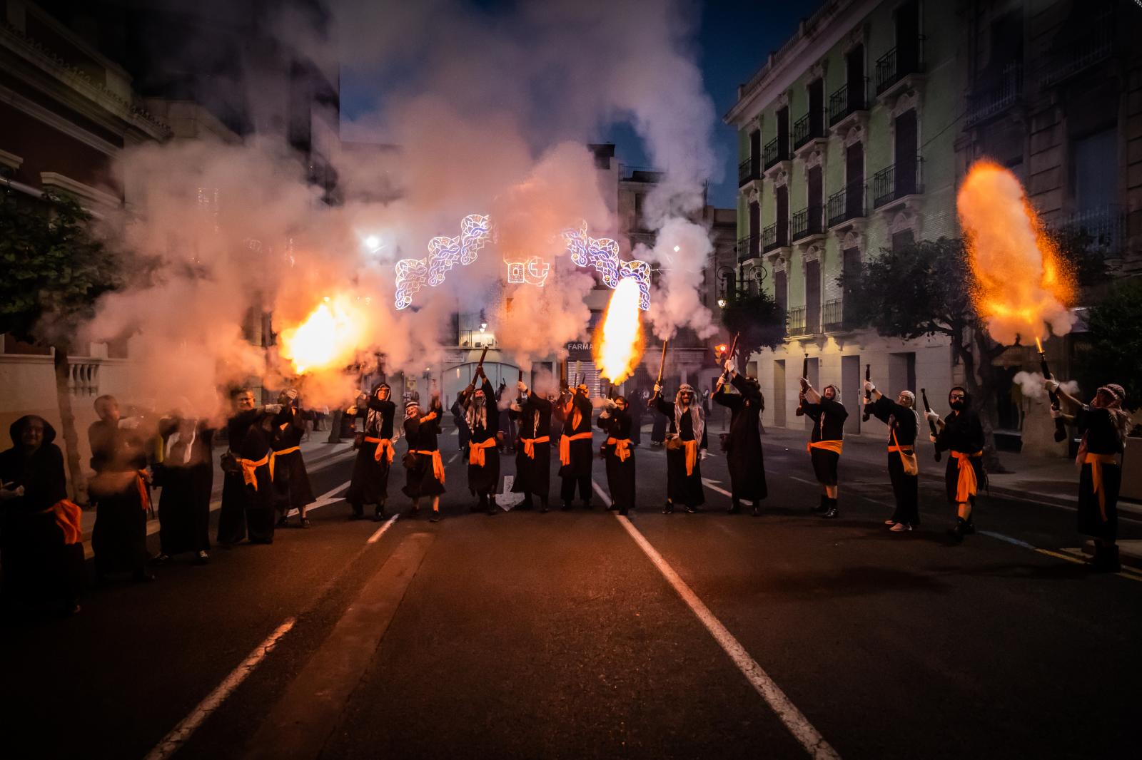 La guerrilla de la pólvora pone a retumbar a Orihuela