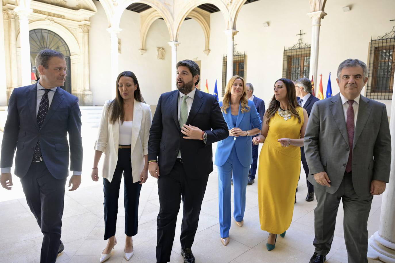 Toma de posesión de los nuevos consejeros del gobierno regional, en imágenes