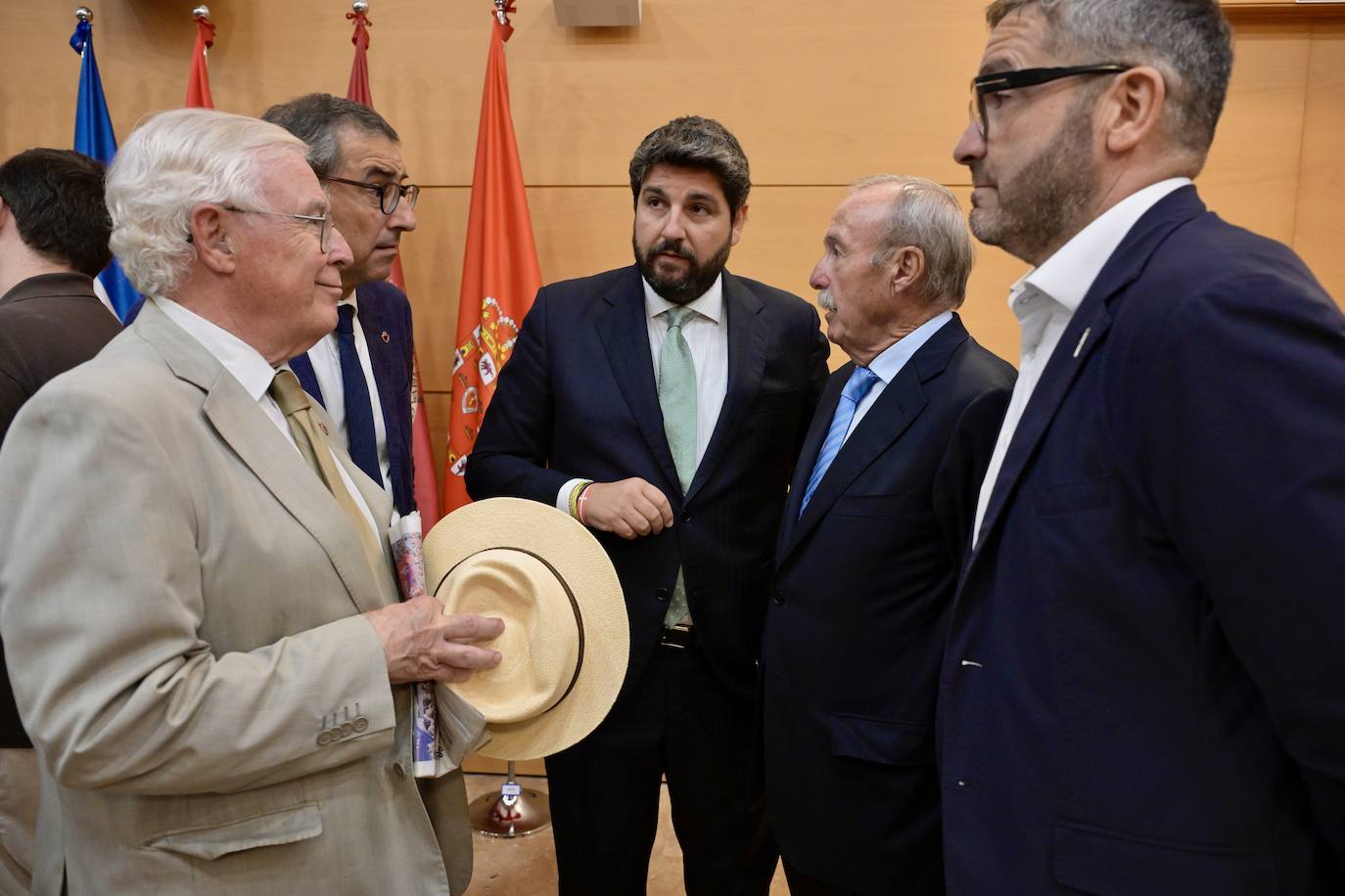 Toma de posesión de los nuevos consejeros del gobierno regional, en imágenes