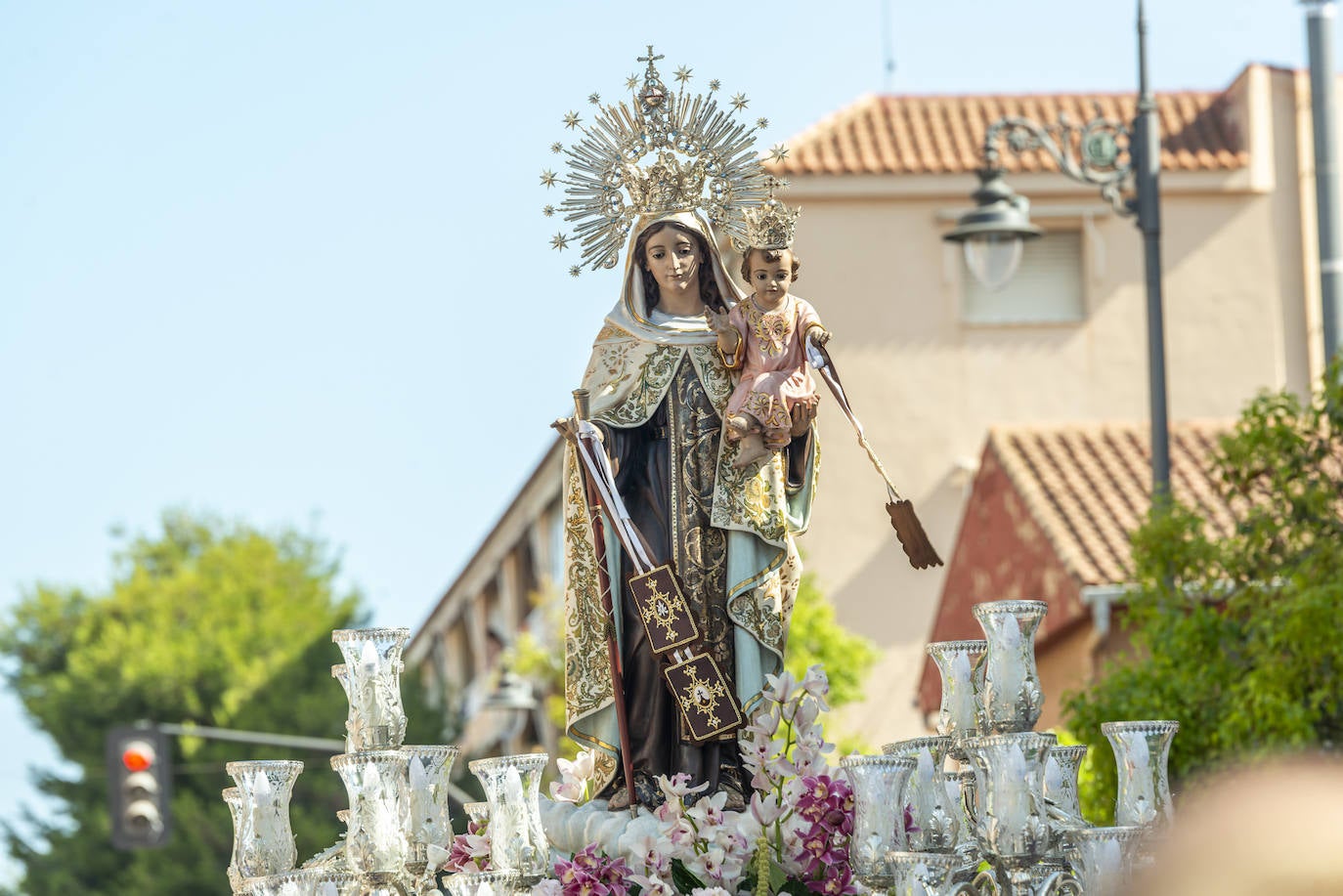 Los pescadores conmemoran a su patrona, la Virgen del Carmen, en imágenes