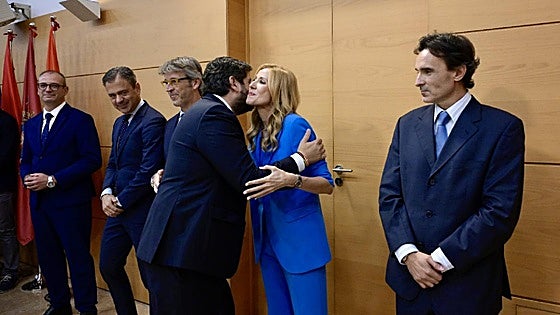 Miras ajusta la mitad de su Gobierno y advierte de que ya no hay 100 días