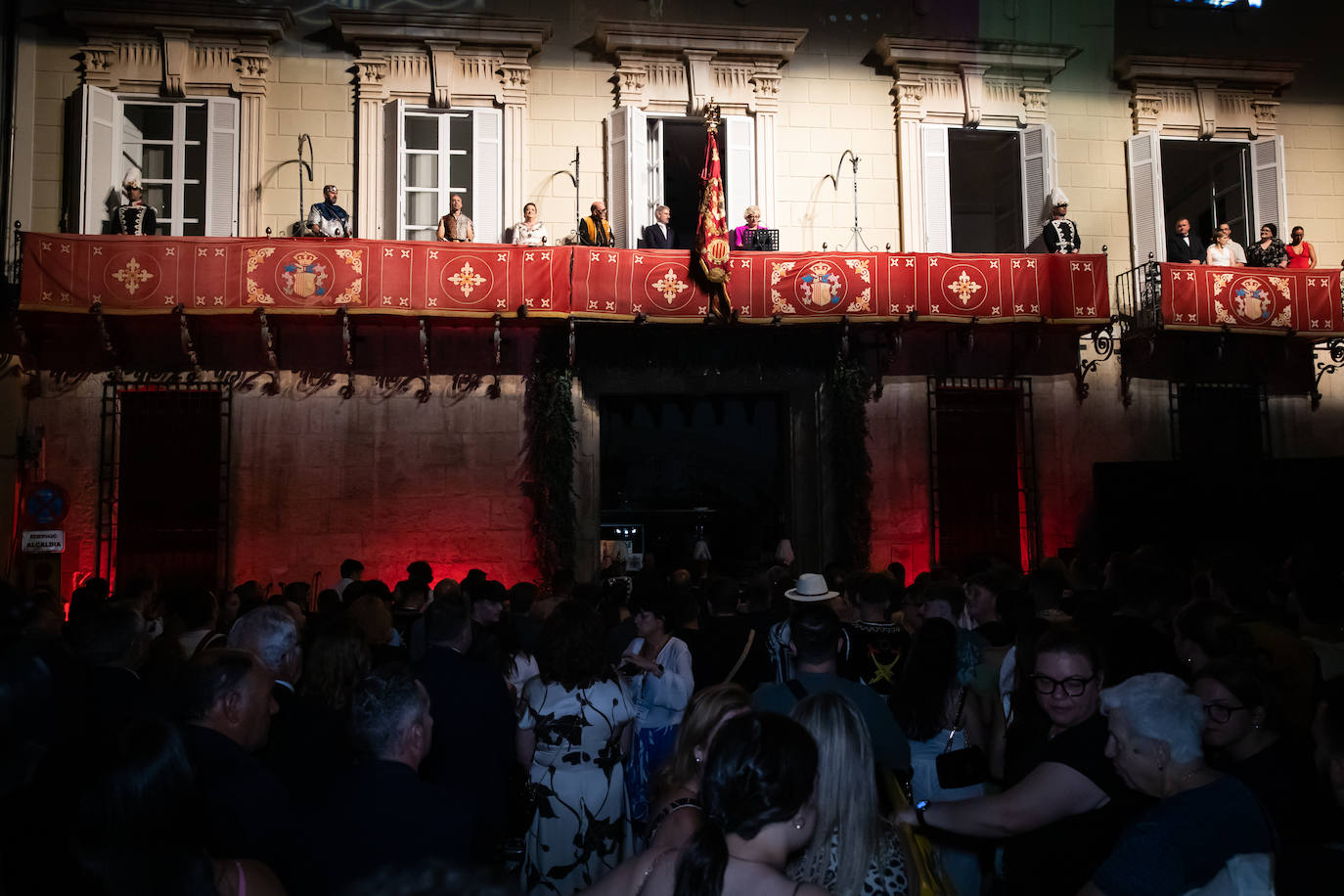 Las imágenes de la Exposición de la Gloriosa Enseña del Oriol en Orihuela