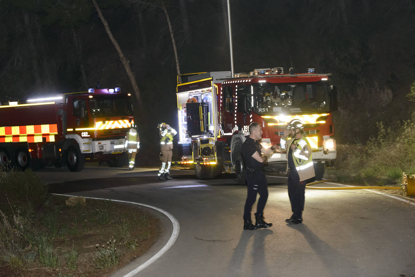Un incendio en la sierra de Altaona alarma a los vecinos de Murcia