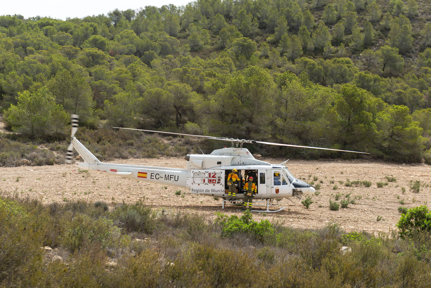 Un incendio en la sierra de Altaona alarma a los vecinos de Murcia