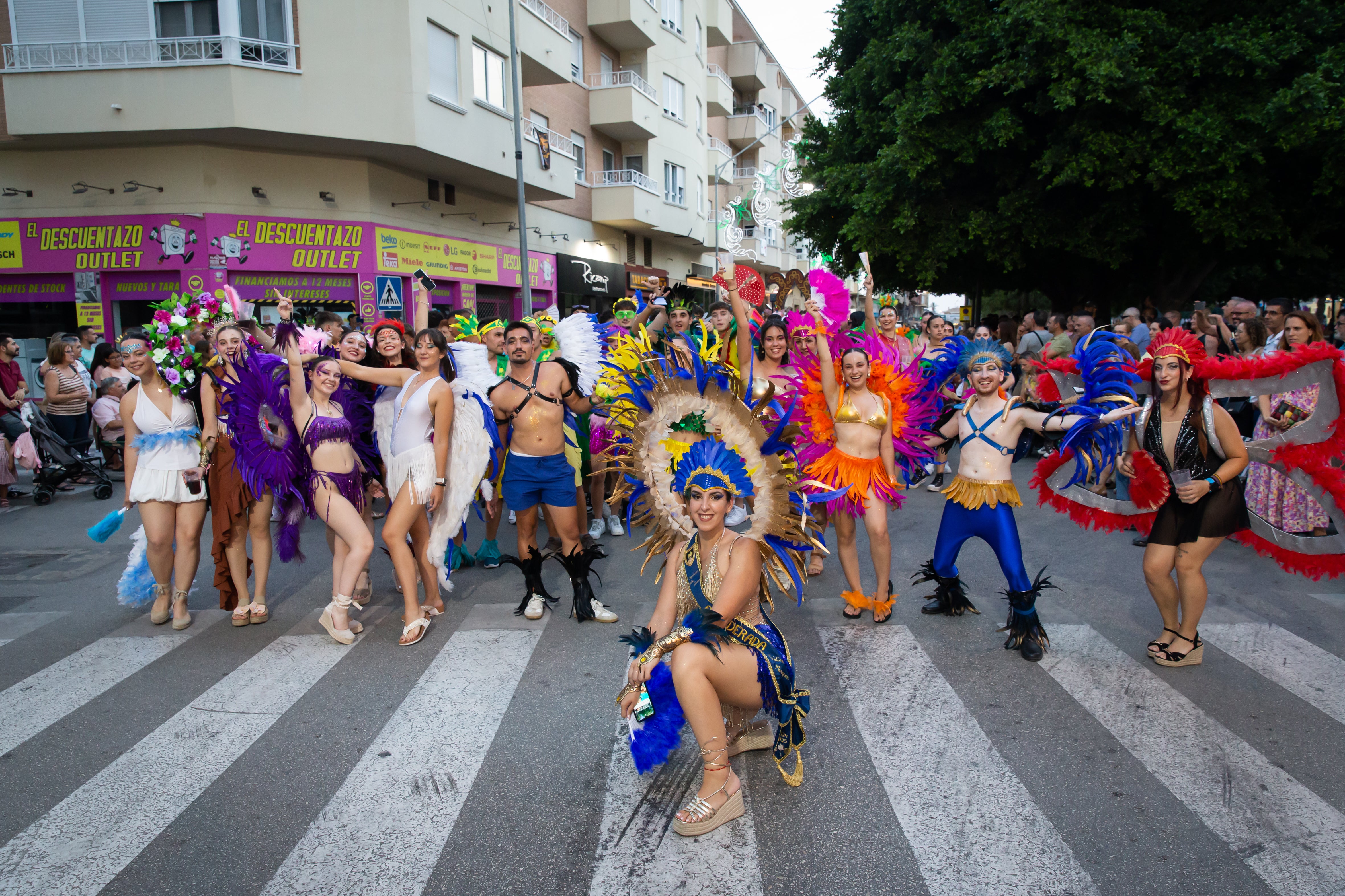 Las imágenes de la retreta festera de Orihuela