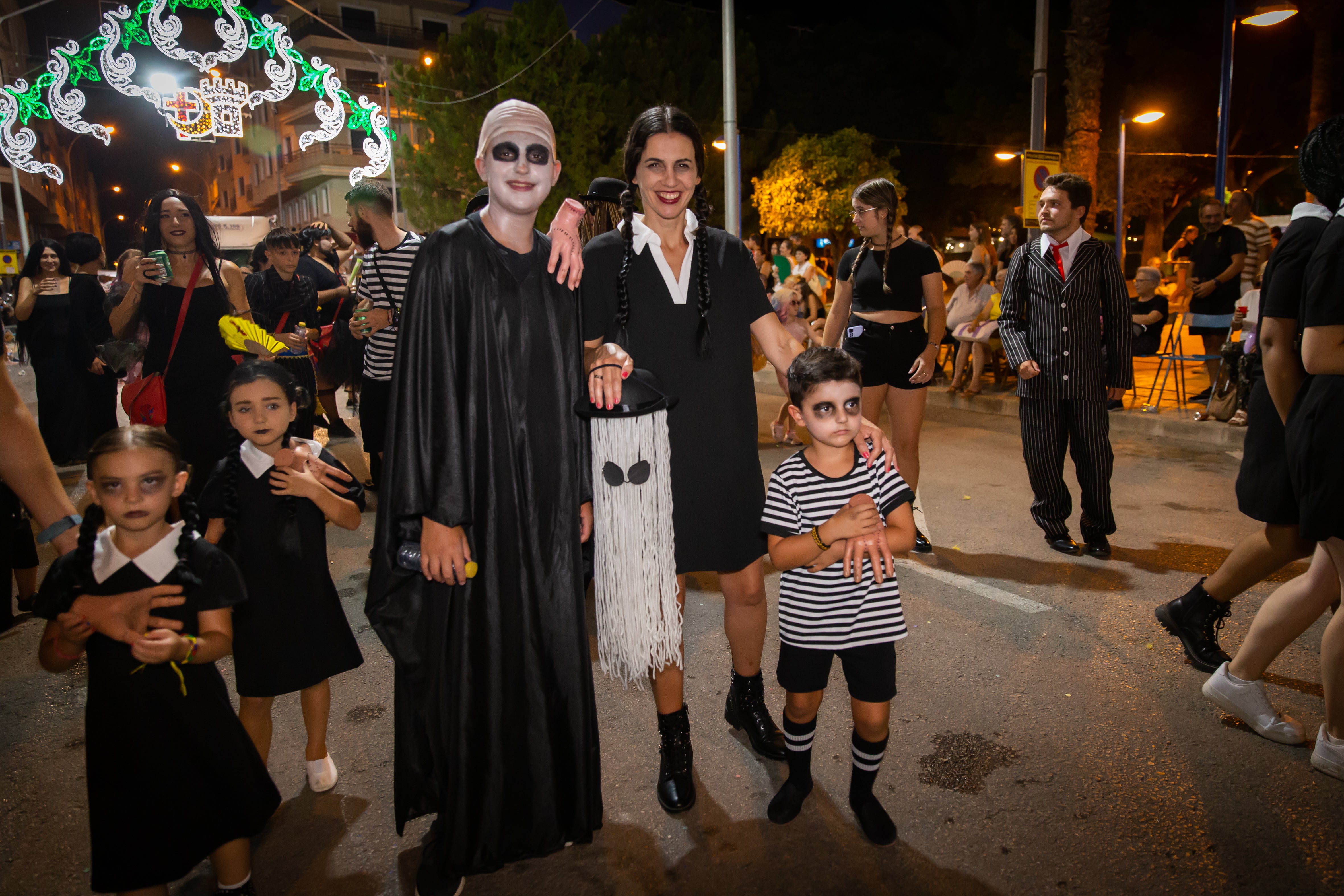 Las imágenes de la retreta festera de Orihuela