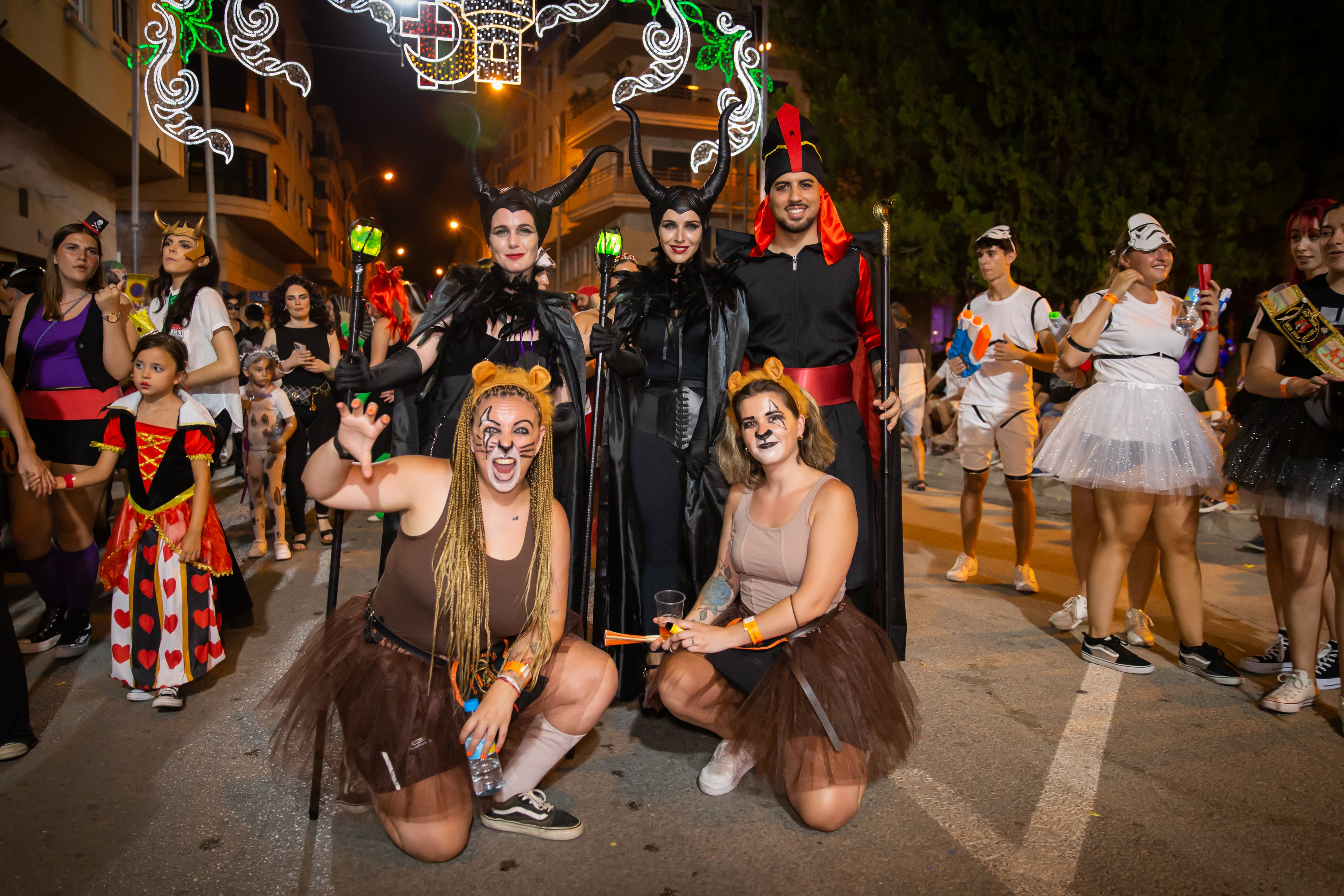 Las imágenes de la retreta festera de Orihuela