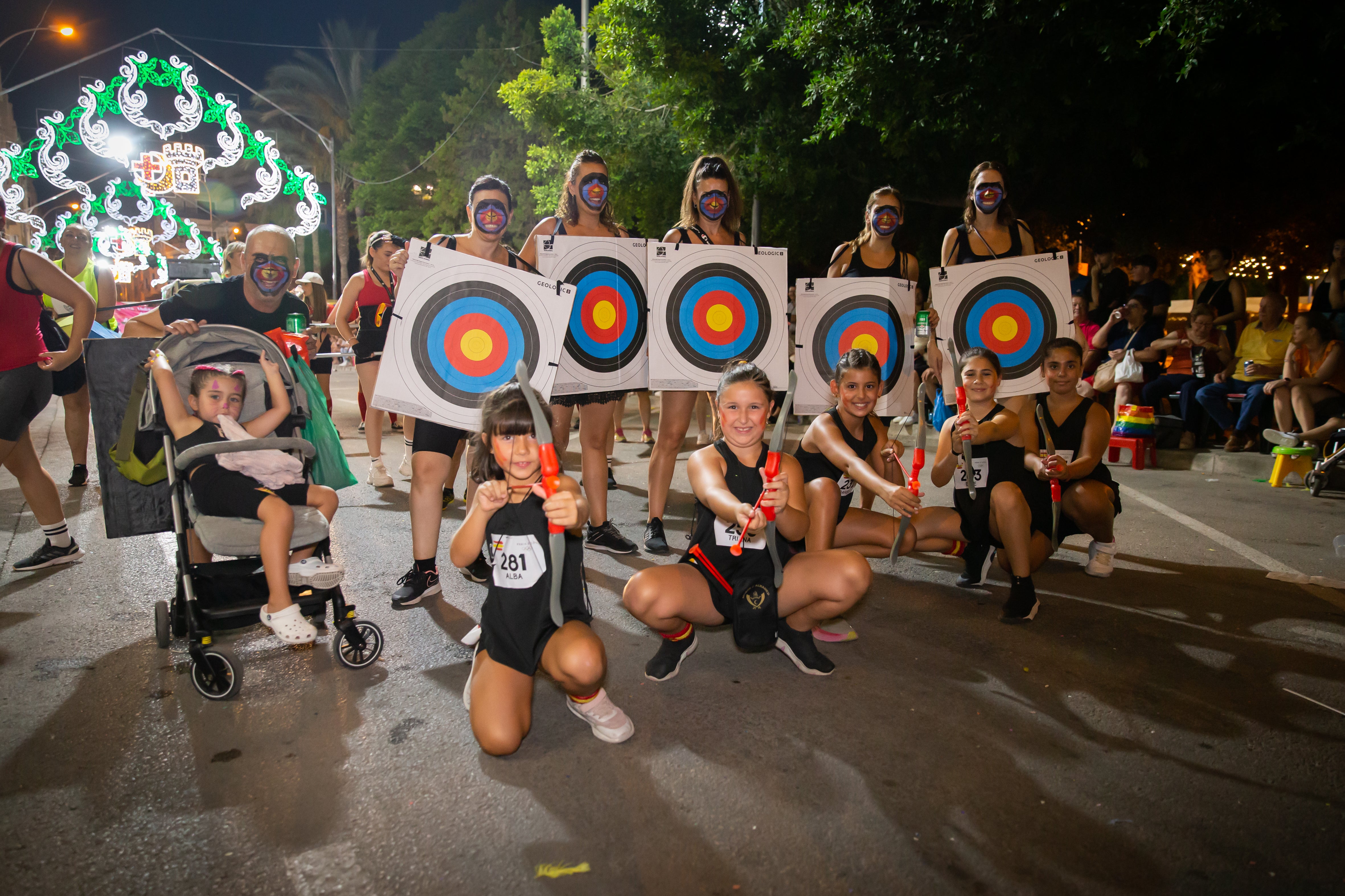 Las imágenes de la retreta festera de Orihuela