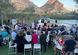 Presentación en el espacio Archena Playa, junto al río Segura.
