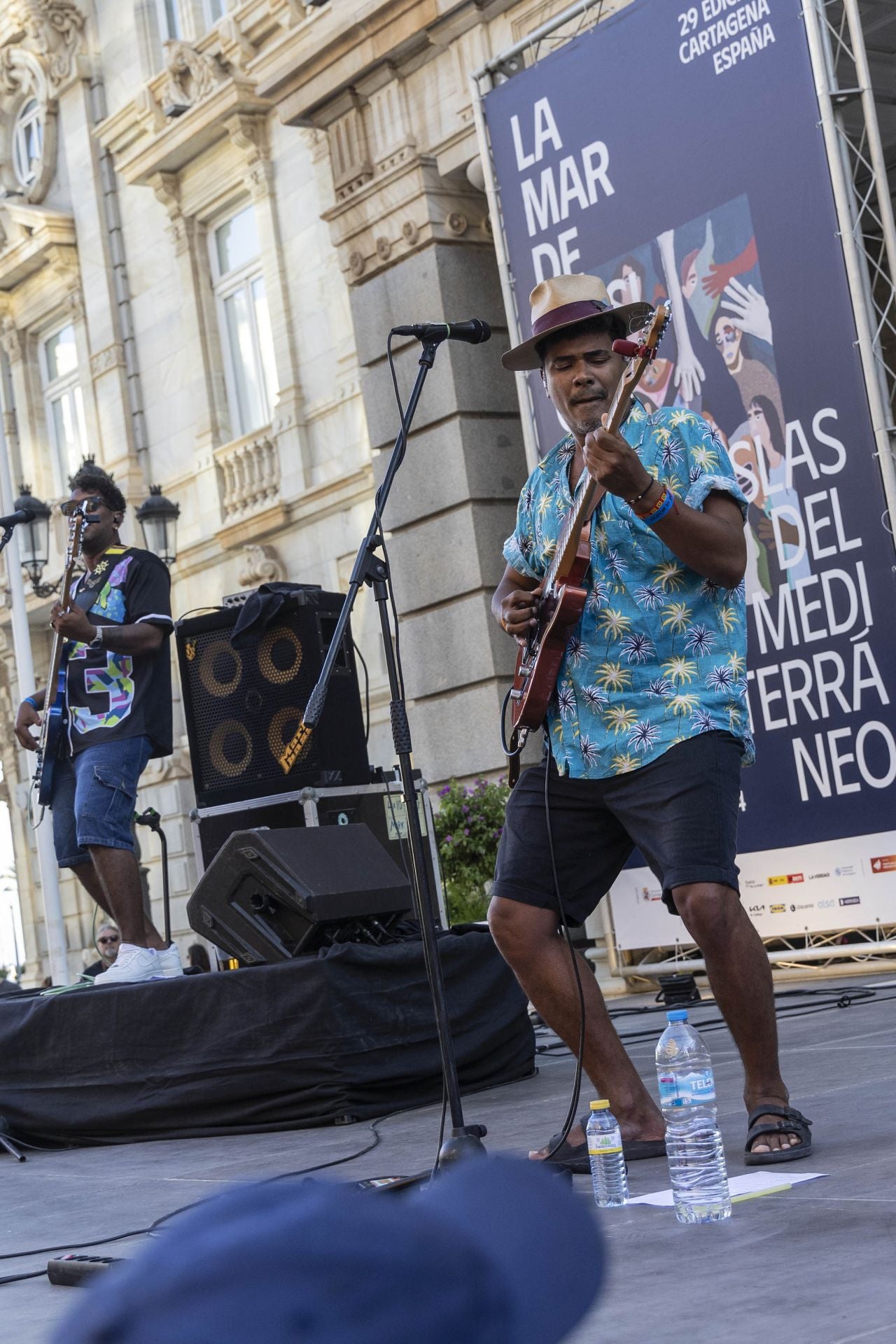 Los conciertos de Ana Lua Caiano, El Caribefunk, Ballakè Sissoko y Eliades Ochoa, en imágenes